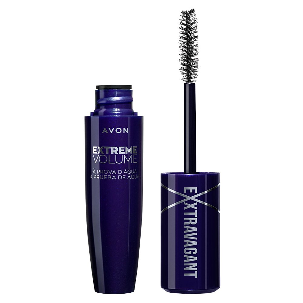 Máscara de pestañas Exxtravagant Avon Extreme Volume a prueba de agua, en envase morado, con su aplicador abierto con cepillo.